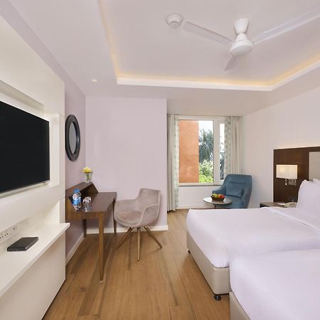 Golden Tulip Vagator Goa Hotel Eksteriør billede