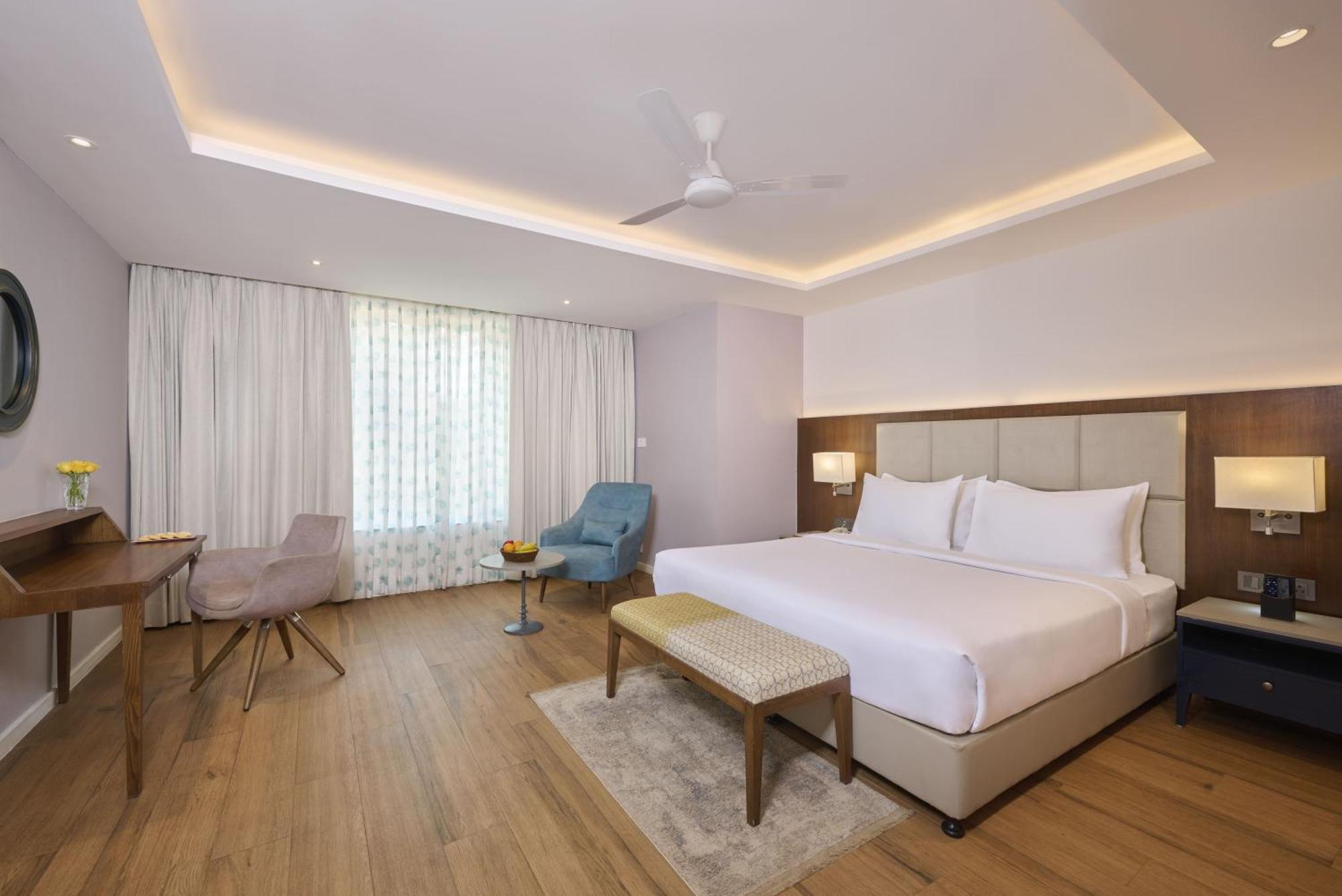 Golden Tulip Vagator Goa Hotel Eksteriør billede