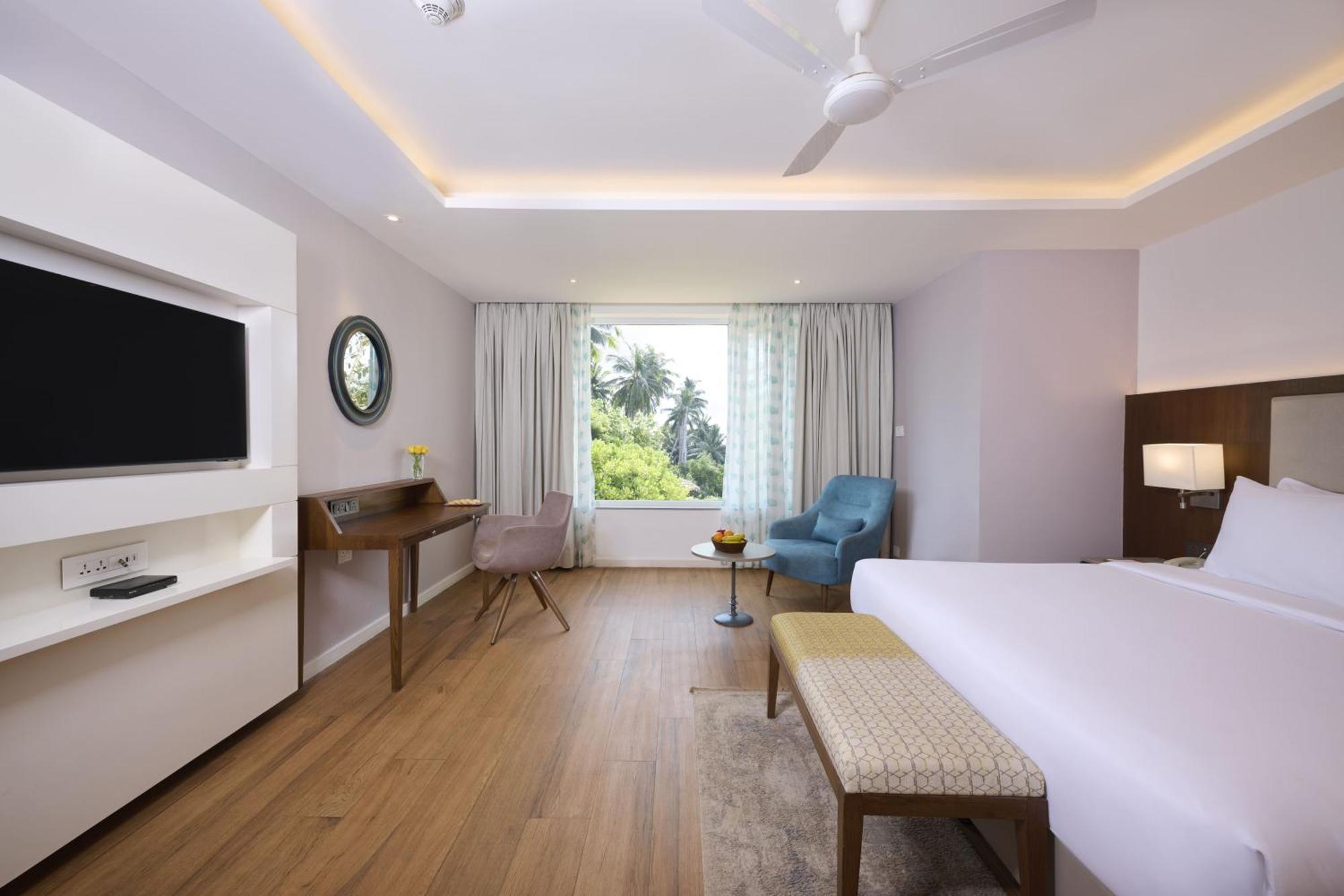 Golden Tulip Vagator Goa Hotel Eksteriør billede